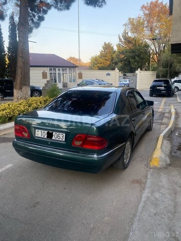 Mercedes E 200 1996, 555,500 km - 2.0 л - Sumqayıt