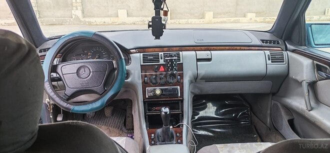 Mercedes E 200 1997, 274,555 km - 2.0 л - Sumqayıt