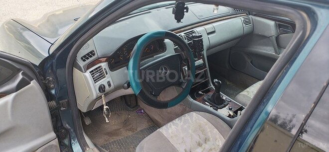 Mercedes E 200 1997, 274,555 km - 2.0 л - Sumqayıt