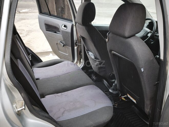 Ford Fusion 2006, 533,000 km - 1.4 л - Lerik
