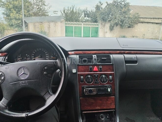 Mercedes E 220 1999, 560,000 km - 2.2 л - Ağcabədi