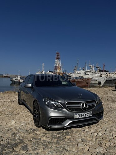 Mercedes E 220 2013, 256,000 km - 2.1 л - Bakı