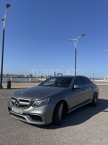 Mercedes E 220 2013, 256,000 km - 2.1 л - Bakı