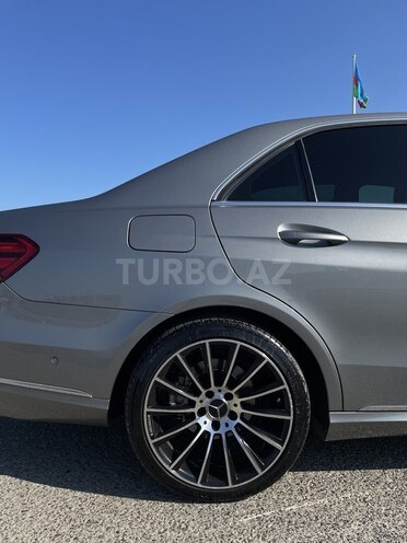 Mercedes E 220 2013, 256,000 km - 2.1 л - Bakı