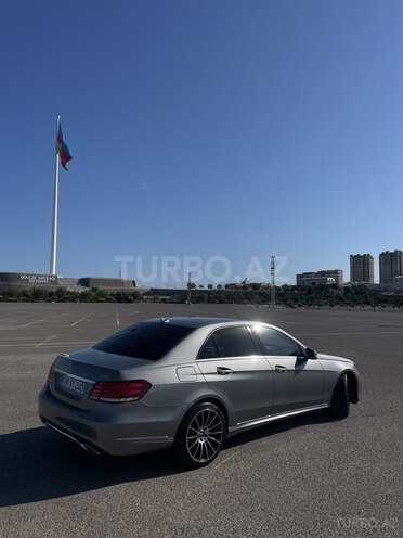 Mercedes E 220 2013, 256,000 km - 2.1 л - Bakı