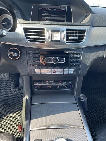 Mercedes E 220 2013, 256,000 km - 2.1 л - Bakı