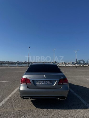 Mercedes E 220 2013, 256,000 km - 2.1 л - Bakı