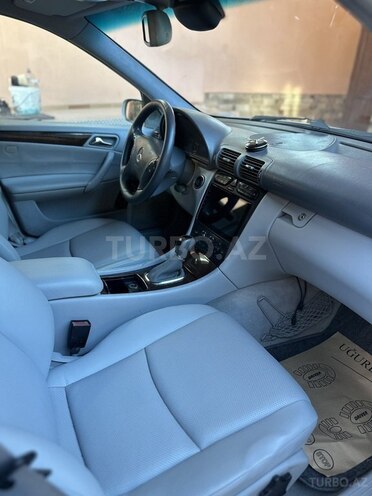 Mercedes C 240 2002, 200,000 km - 2.6 л - Bakı