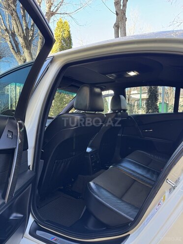 BMW 525 2006, 156,000 km - 2.5 л - Bakı