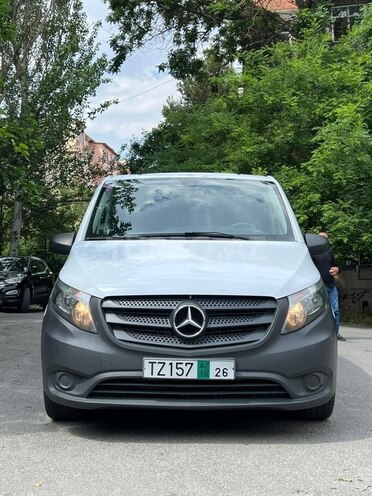 Mercedes  2017, 460,000 km - 2.1 л - Bakı