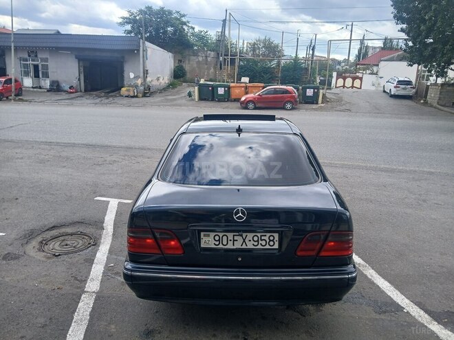 Mercedes E 240 1998, 200,000 km - 2.4 л - Bakı