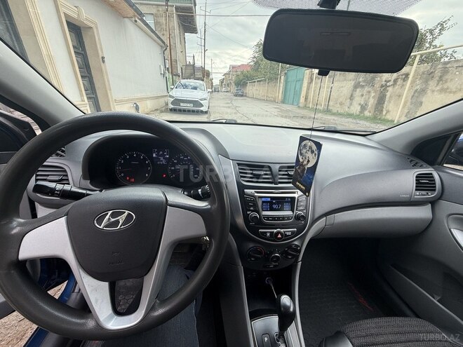 Hyundai Accent 2016, 220,480 km - 1.6 л - Bakı