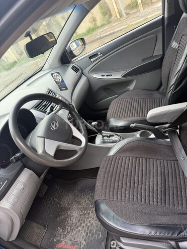 Hyundai Accent 2016, 220,480 km - 1.6 л - Bakı