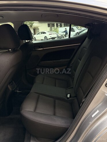 Hyundai Elantra 2017, 130,000 km - 2.0 л - Bakı