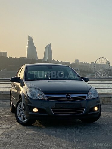 Opel Astra 2009, 250,000 km - 1.6 л - Gəncə