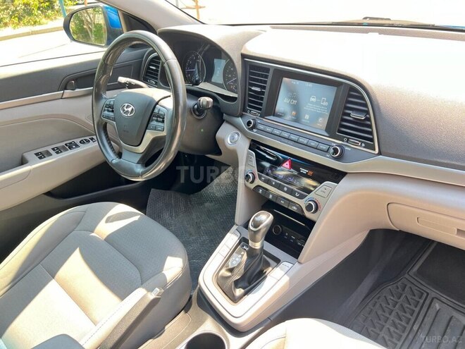 Hyundai Elantra 2017, 81,352 km - 2.0 л - Bakı
