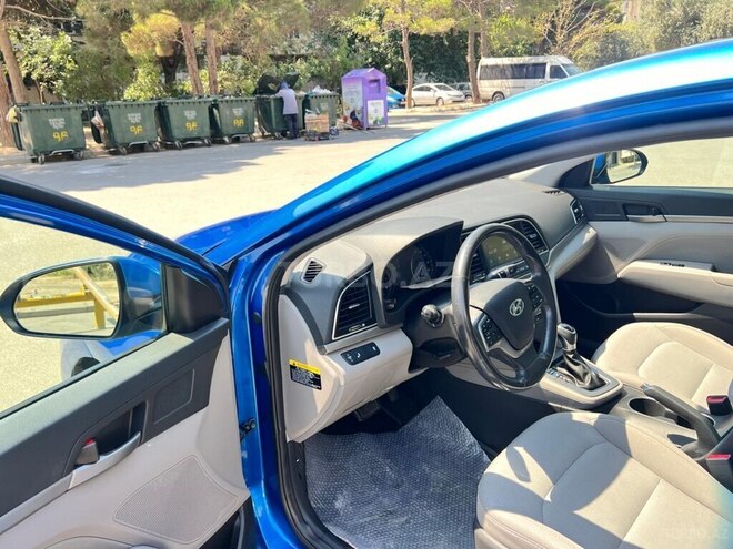 Hyundai Elantra 2017, 81,352 km - 2.0 л - Bakı