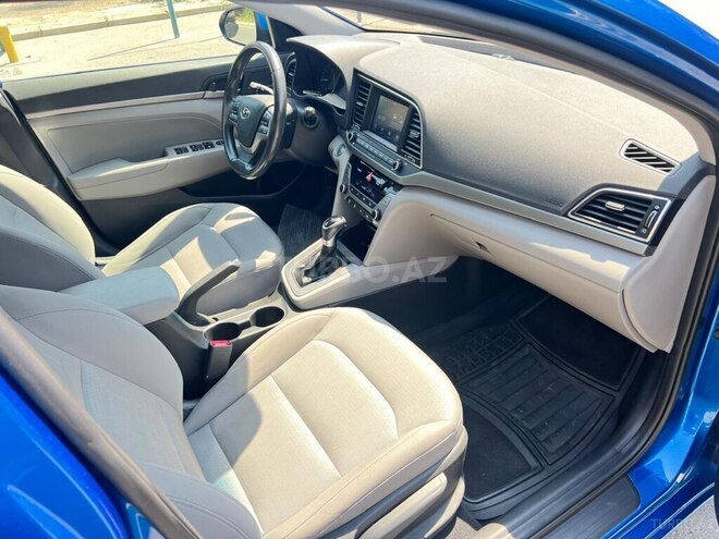 Hyundai Elantra 2017, 81,352 km - 2.0 л - Bakı