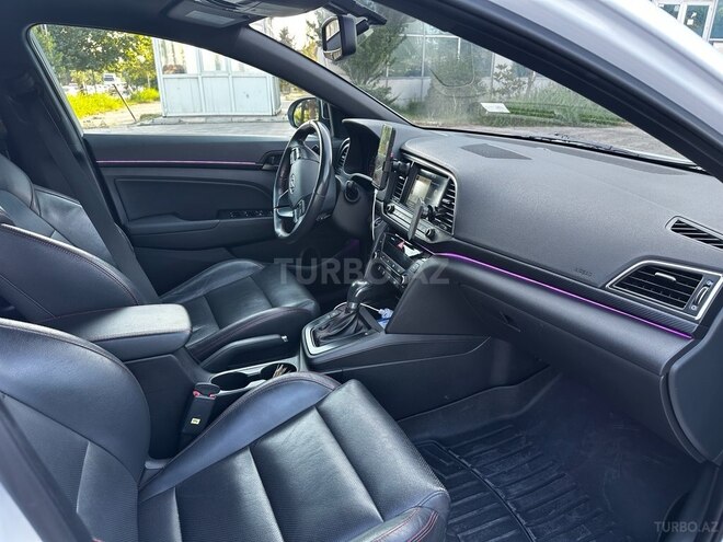 Hyundai Elantra 2018, 77,000 km - 1.6 l - Bakı