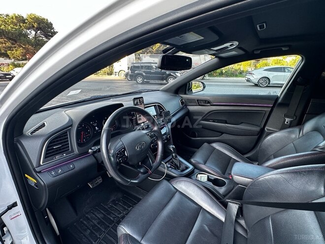 Hyundai Elantra 2018, 77,000 km - 1.6 l - Bakı