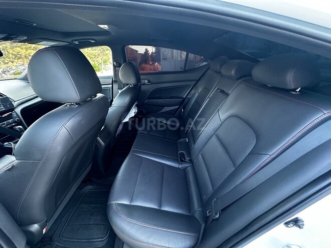 Hyundai Elantra 2018, 77,000 km - 1.6 l - Bakı