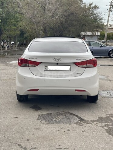 Hyundai Elantra 2011, 230,500 km - 1.8 л - Bakı