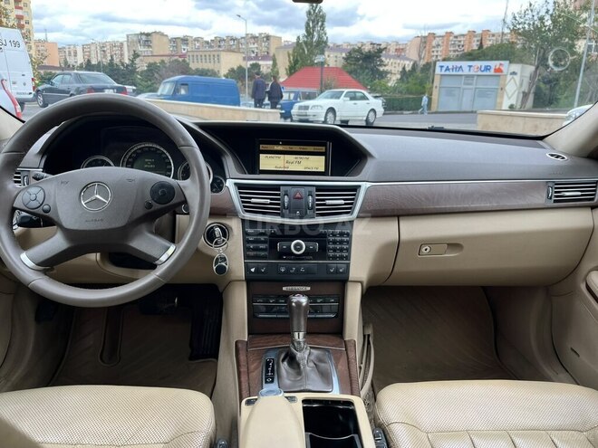 Mercedes E 220 2010, 280,000 km - 2.1 л - Bakı
