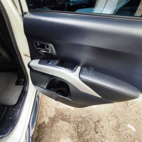 Peugeot  2009, 330,000 km - 2.4 l - Bakı