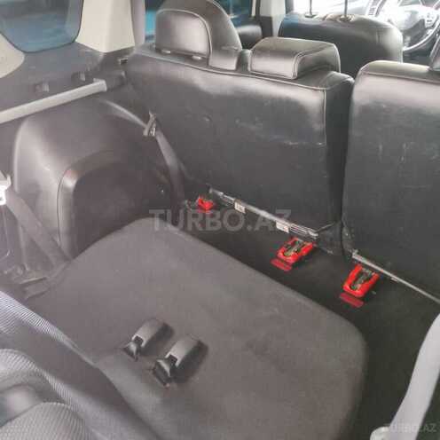 Peugeot  2009, 330,000 km - 2.4 l - Bakı