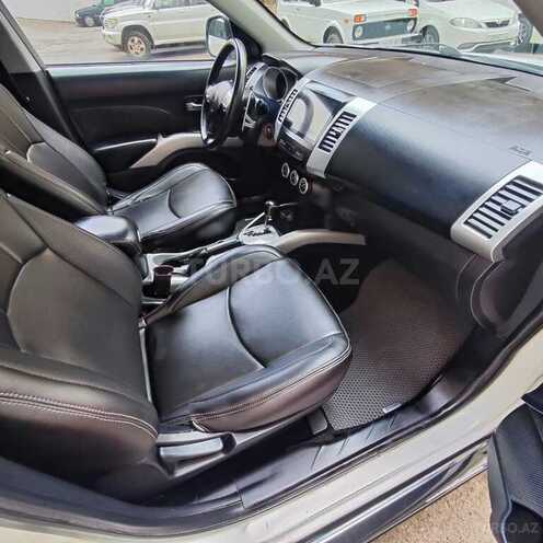 Peugeot  2009, 330,000 km - 2.4 l - Bakı