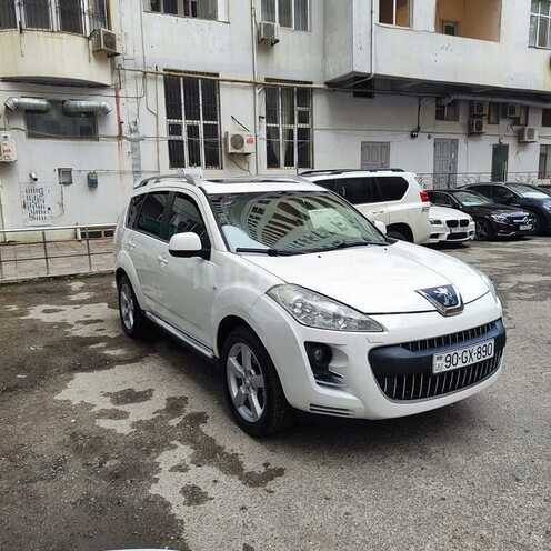 Peugeot  2009, 330,000 km - 2.4 l - Bakı