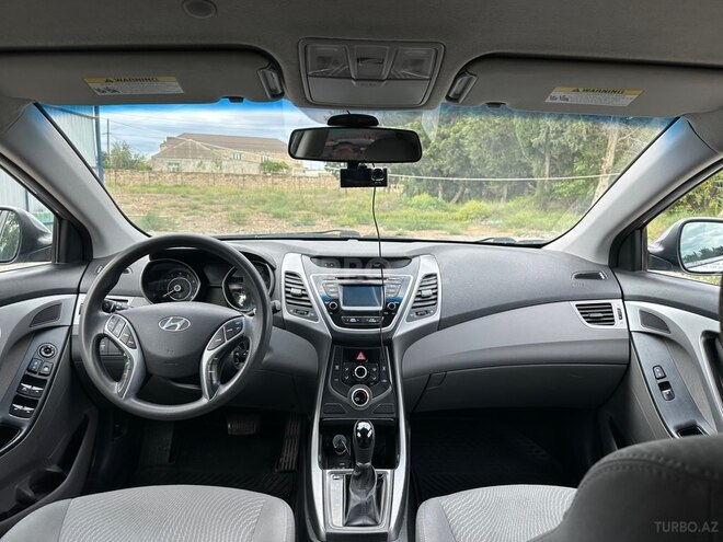 Hyundai Elantra 2015, 273,094 km - 1.8 л - Bakı