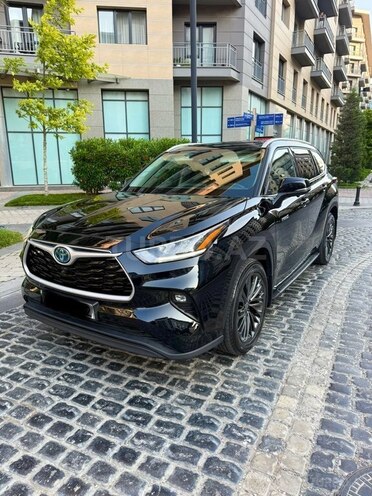 Toyota Highlander 2022, 62,000 km - 2.5 л - Bakı