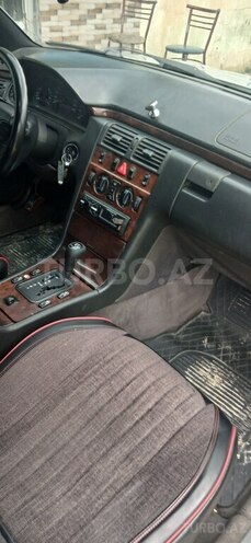 Mercedes E 230 1996, 321,552 km - 2.3 л - Xırdalan