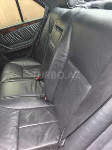 Mercedes E 270 2001, 450,000 km - 2.7 л - Bakı