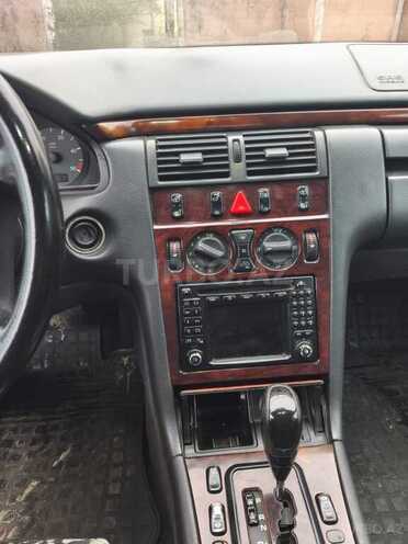 Mercedes E 270 2001, 450,000 km - 2.7 л - Bakı