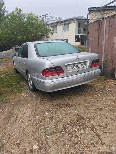 Mercedes E 270 2001, 450,000 km - 2.7 л - Bakı
