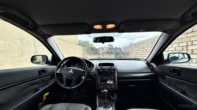 Mitsubishi Galant 2012, 192,877 km - 2.4 л - Bakı