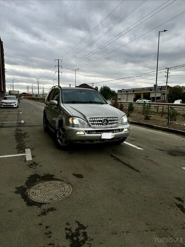 Mercedes ML 320 2003, 267,000 km - 3.2 l - Bakı