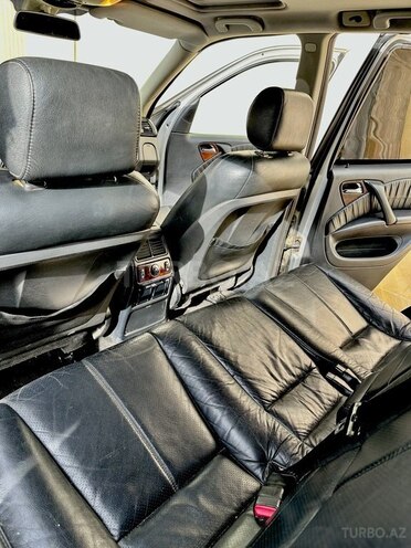 Mercedes ML 320 2003, 267,000 km - 3.2 l - Bakı