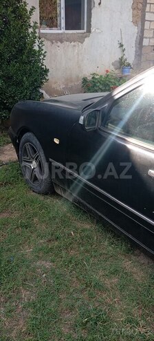 Mercedes E 230 1997, 100,000 km - 2.3 l - Füzuli