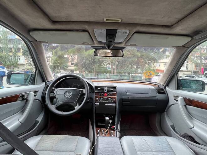 Mercedes C 230 2000, 245,697 km - 2.3 l - Bakı