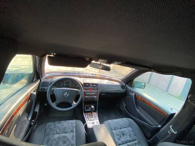 Mercedes C 220 1999, 580,000 km - 2.2 л - Sabirabad