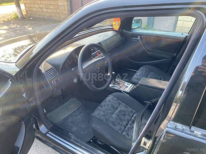 Mercedes C 220 1999, 580,000 km - 2.2 л - Sabirabad