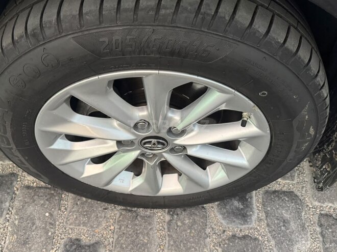 Toyota Corolla 2019, 100,000 km - 1.6 л - Bakı