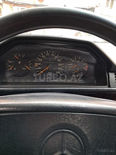 Mercedes E 220 1995, 764,000 km - 2.2 л - Xırdalan