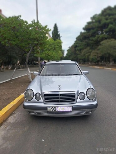 Mercedes E 200 1999, 425,652 km - 2.2 л - Sumqayıt