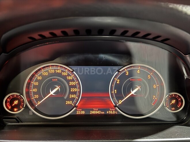 BMW 528 2014, 244,000 km - 2.0 л - Bakı