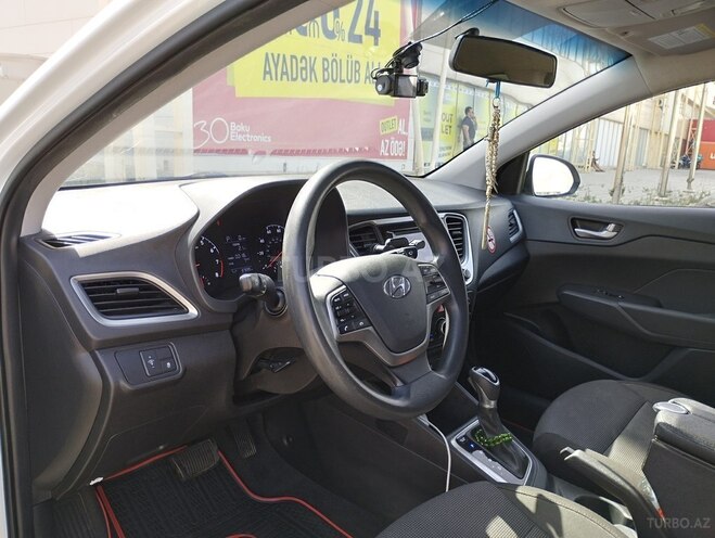 Hyundai Accent 2018, 185,075 km - 1.6 л - Bakı