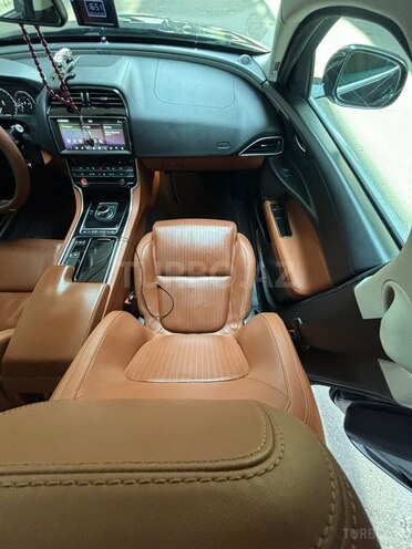 Jaguar XE 2018, 118,000 km - 2.0 l - Bakı